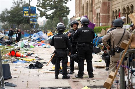 richard miller uchciago protest|UCPD in Riot Gear Separate Protesters as Quad Tensions Escalate.